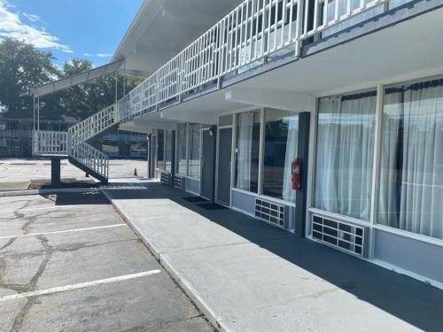 Cheraw Hotel | Baymont by Wyndham Cheraw