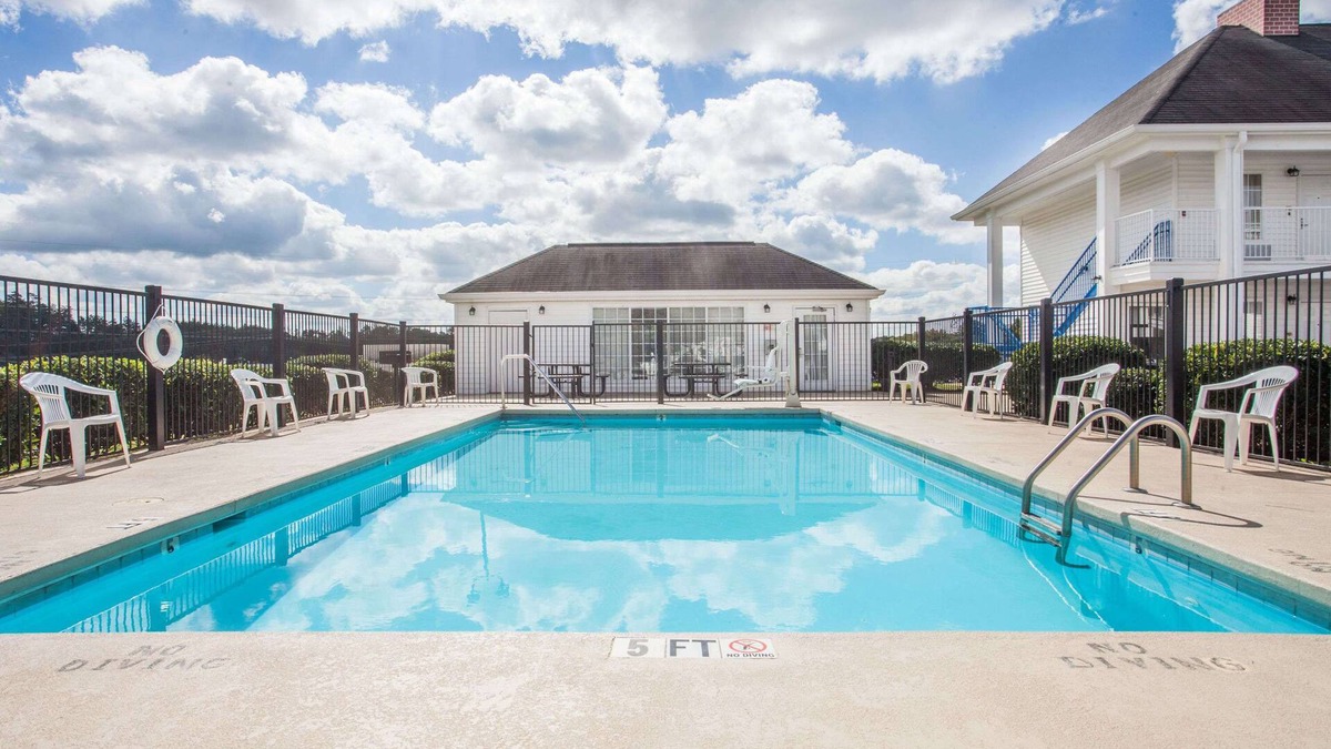 Hickory Hotel | Baymont by Wyndham Hickory