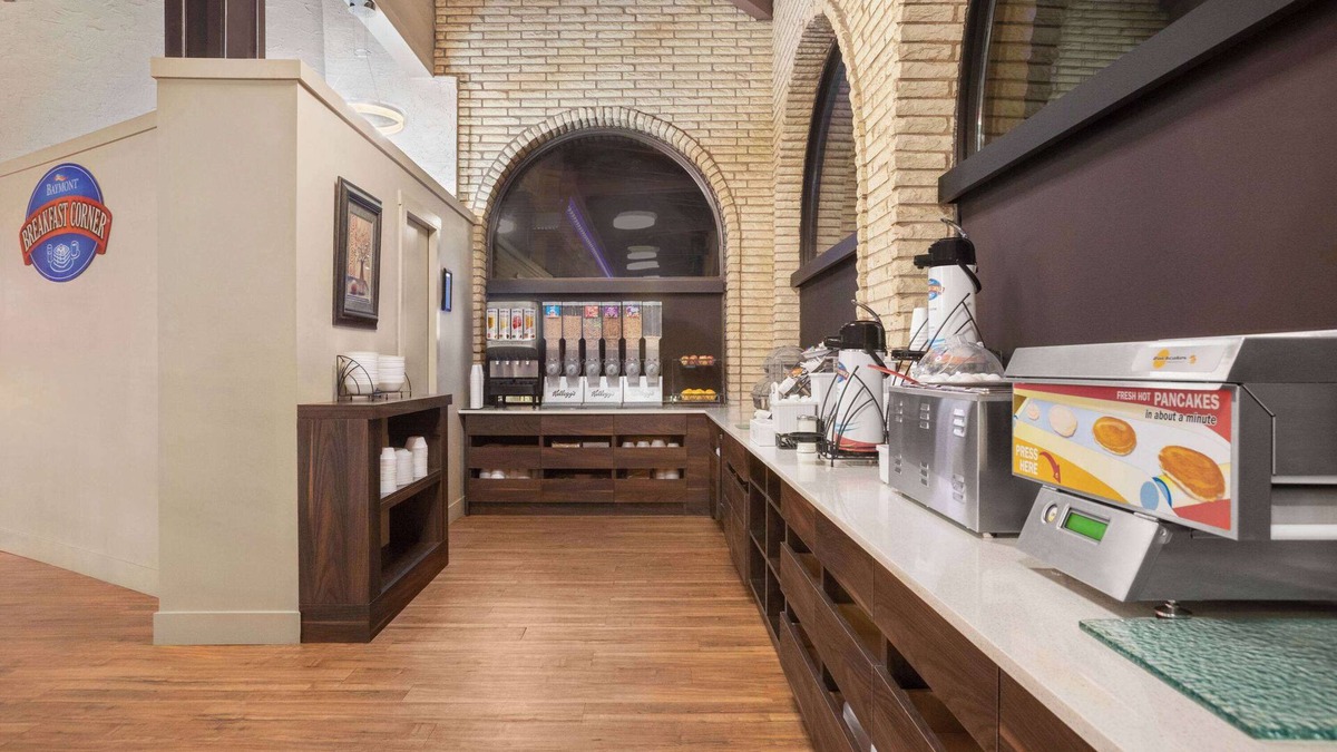 Medicine Hat Hotel | Baymont by Wyndham Medicine Hat