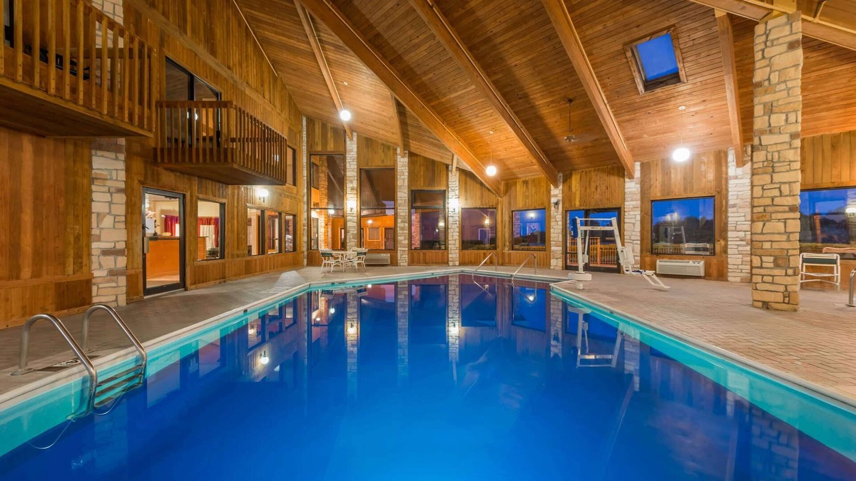 Metropolis Hotel | Baymont by Wyndham Metropolis