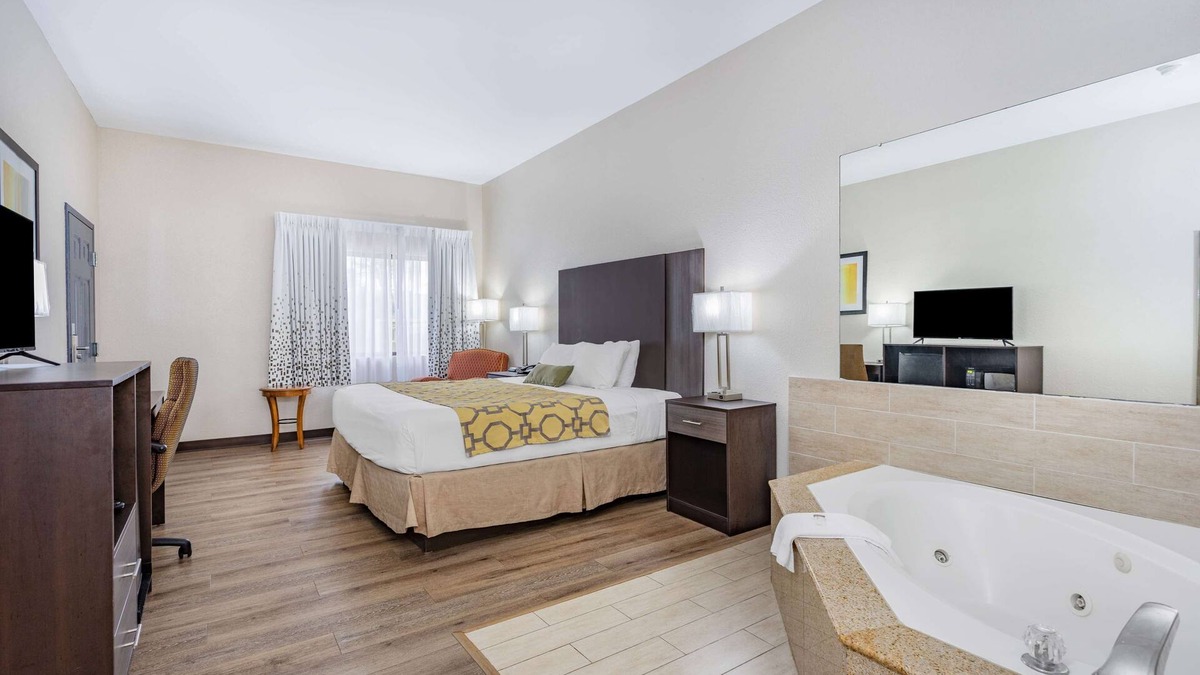 Midway Hotel | Baymont by Wyndham Midway/Tallahassee