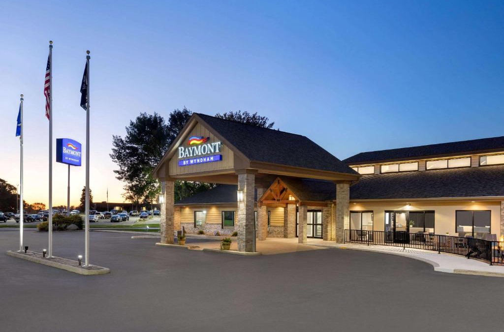 Owatonna Hotel | Baymont by Wyndham Owatonna