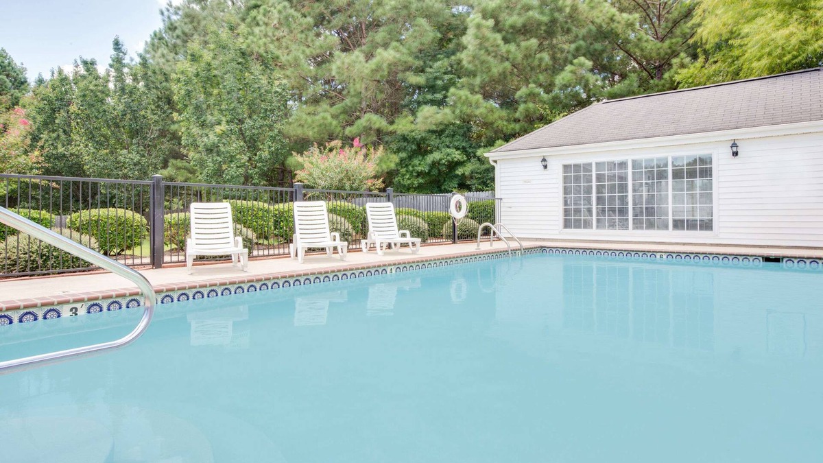 Ozark Hotel | Baymont by Wyndham Ozark