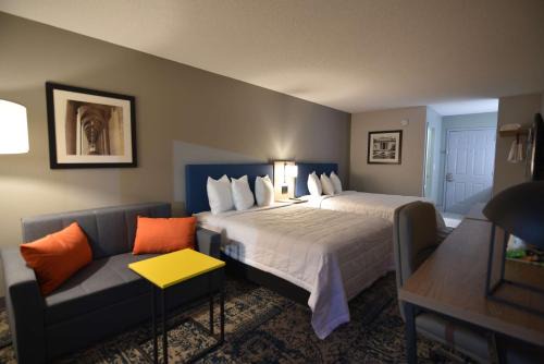 Pine Grove Hotel | Baymont by Wyndham Pine Grove I-81