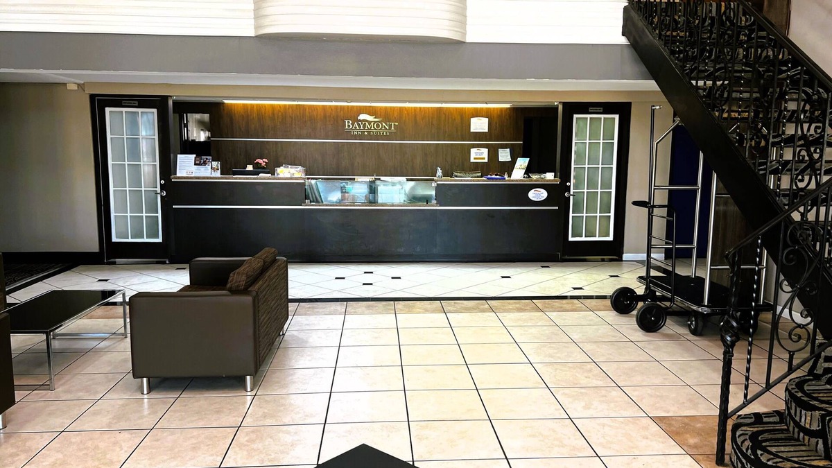 Lakeview  Jefferson County Hotel | Baymont by Wyndham Port Arthur/Groves Area