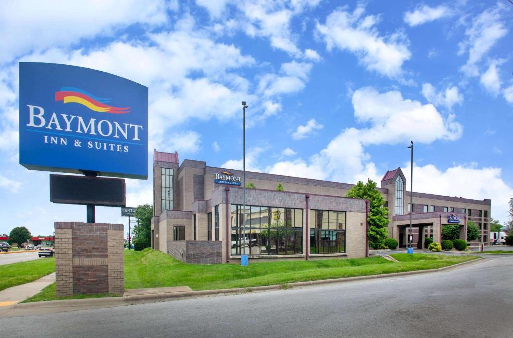 Turners Hotel | Baymont by Wyndham Springfield South Hwy 65