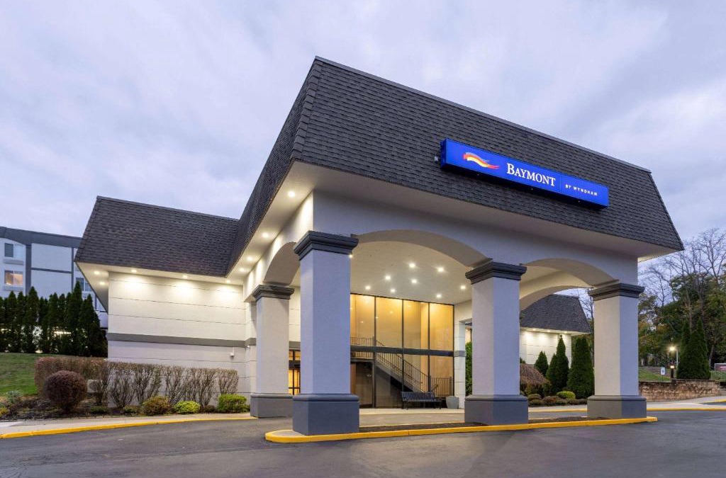 Elmsford Hotel | Baymont by Wyndham White Plains - Elmsford