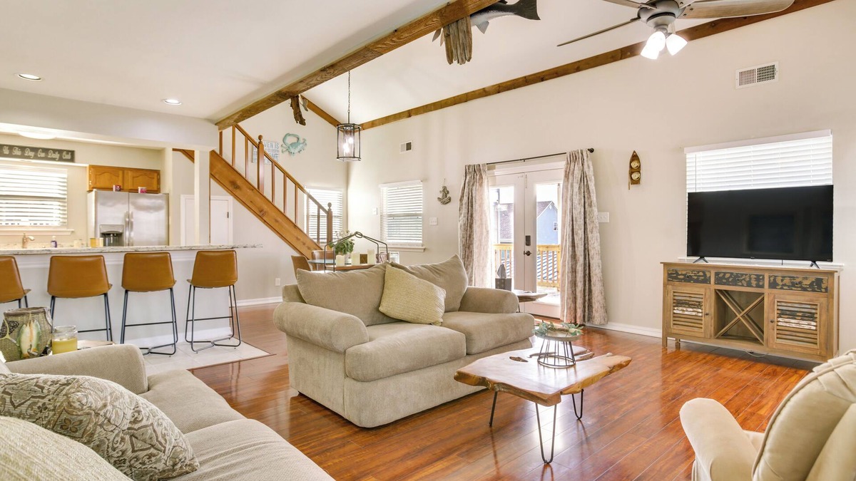 Barataria Cabin | Bayou Bliss: Barataria Waterfront Getaway w/Dock!