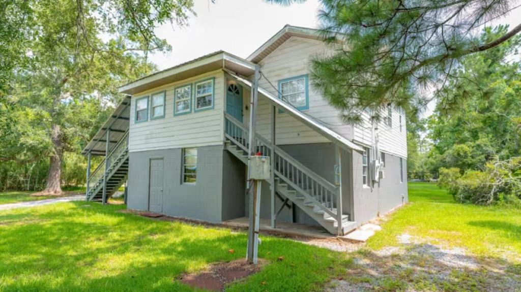 Shoreline Park Apartment | Bayou Canal Cozy Apartment W/Boat Dock Unit A