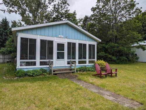 Northport House | Baypointe Cottage 6