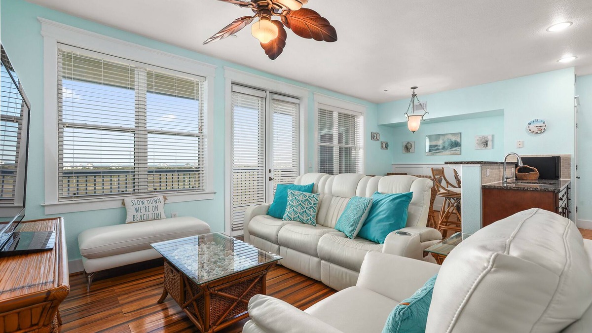 Red Fish Cove Condo | Bayside condo with access to all Pointe West amentities and beautiful beaches!