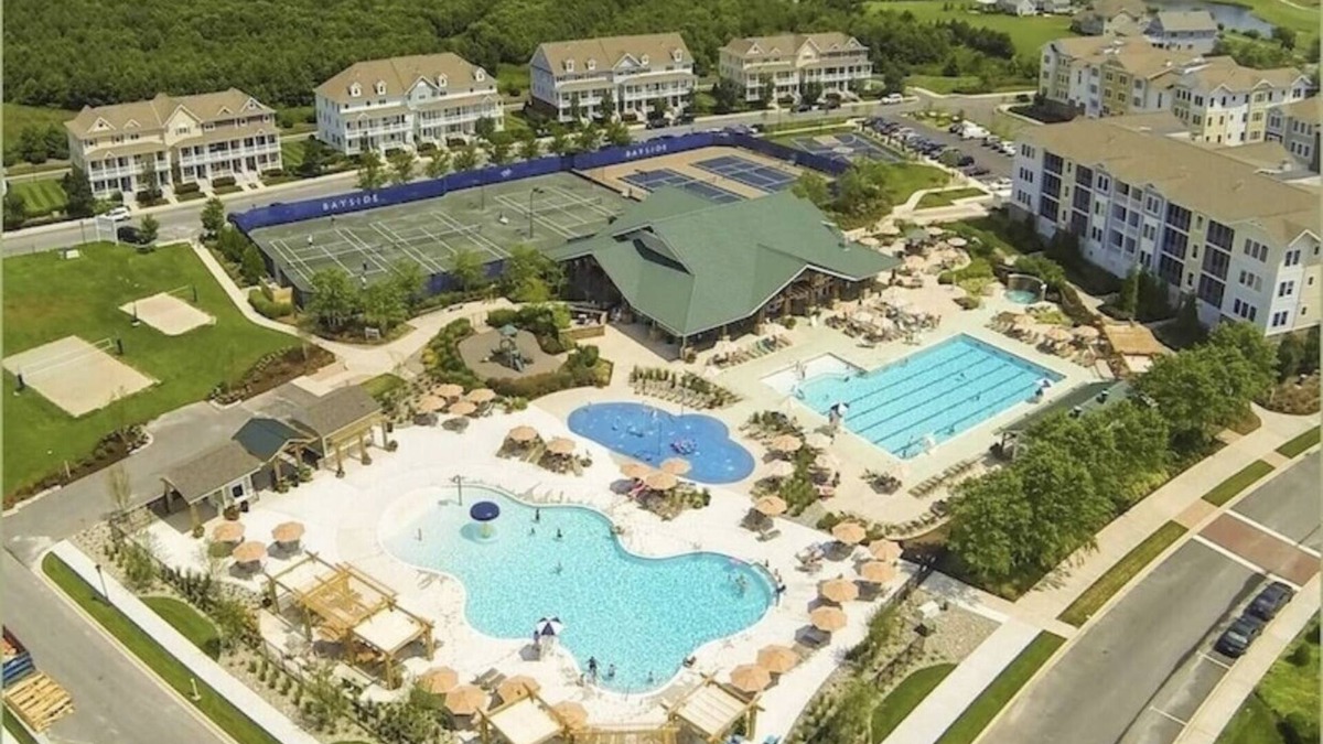Sun Ridge Condo | Bayside Resort-One floor 2400sq ft condo,Steps to Sunridge,semiprivate elevator