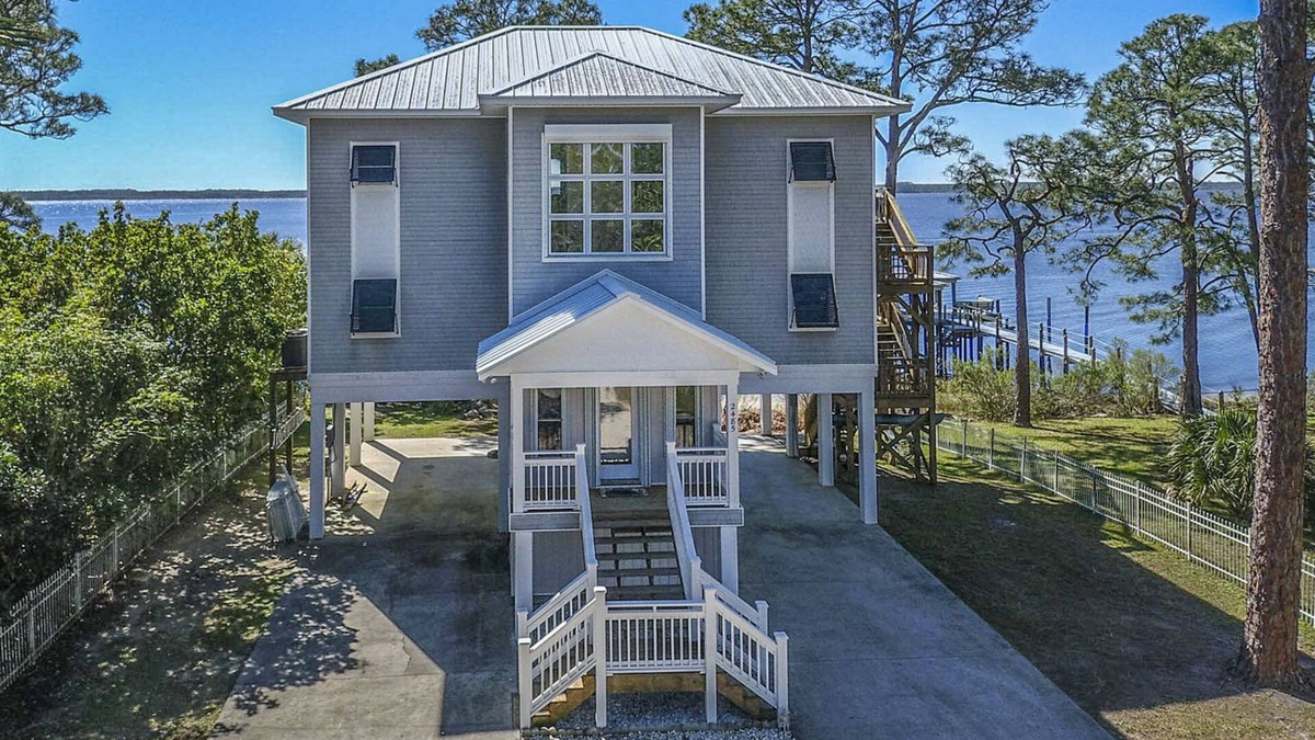 Panacea House | "Bayside Retreat" in Panacea FL.-Bay Front, Dock, 2 Large Porches, WiFi, No Pets