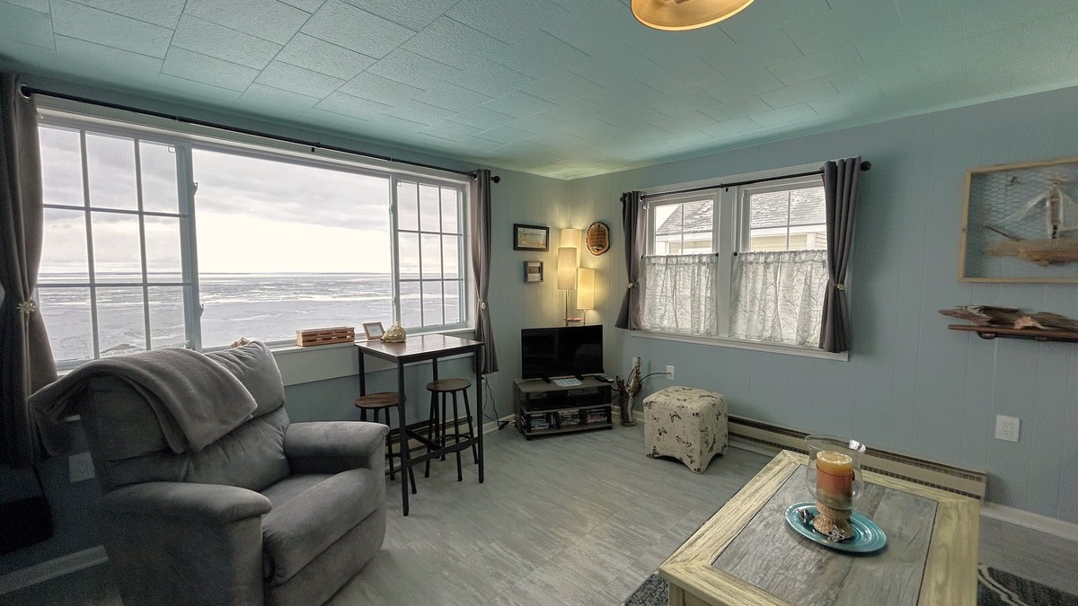 St Ignace Condo | Bayview #1 on Lake Huron