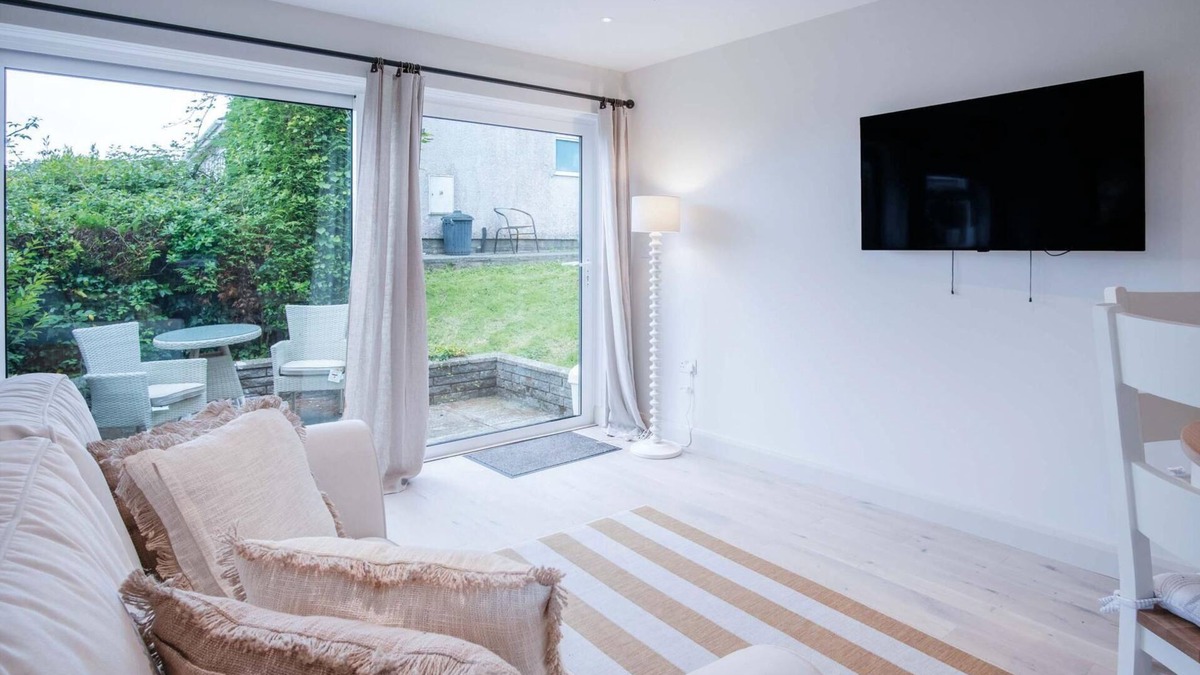 Oxwich Ski Chalet | Bayview 3 - 2 Bedroom Chalet - Bayview Oxwich