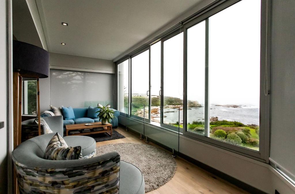 Eastcliff Apartment | Bayview 303