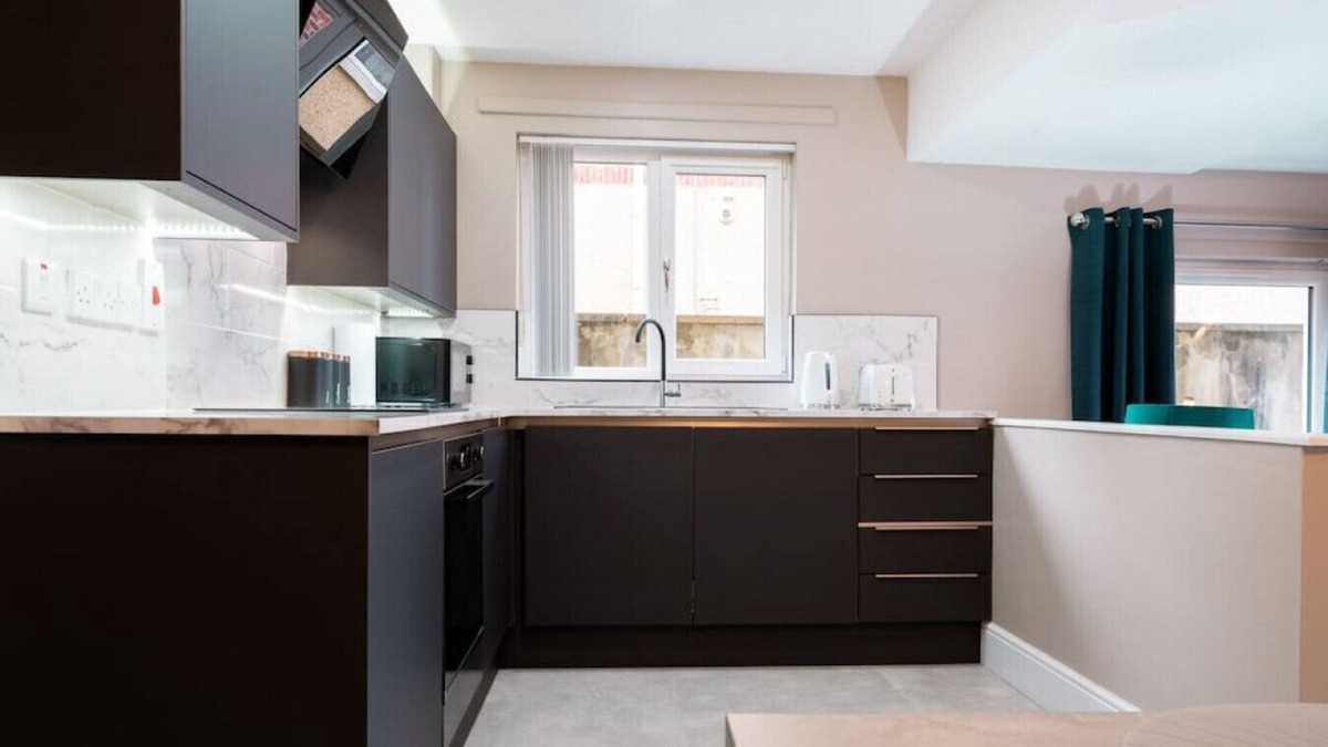 Drains Bay Condo | Bayview Apartment 4 · Escape Ordinary~Bayview Apartment~Luxury Interior