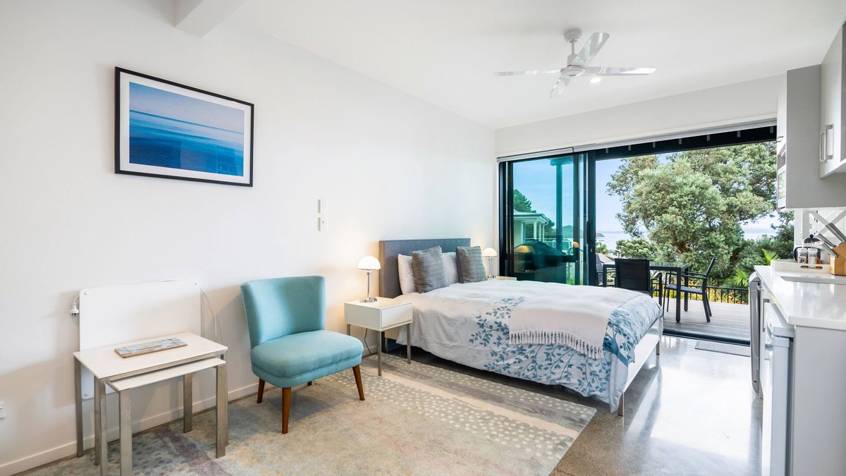Paihia House | Bayview Corner Suite (Unit 2) - Paihia Unit