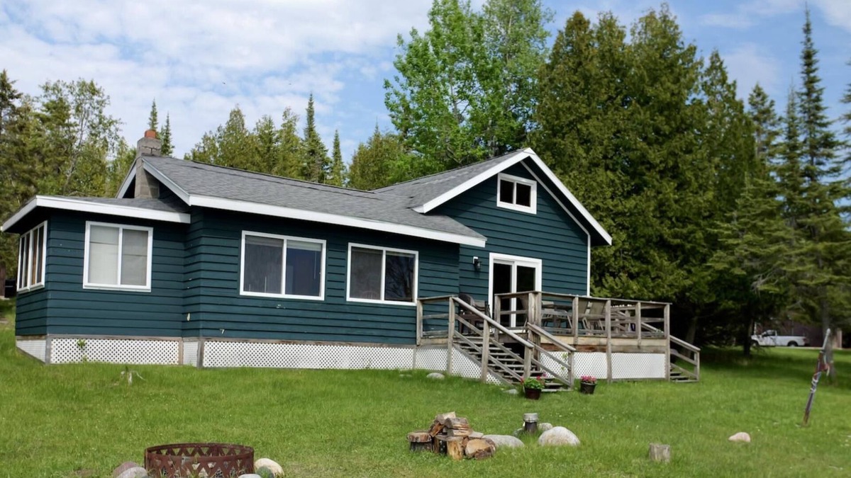 Drummond House | Bayview on Drummond Island