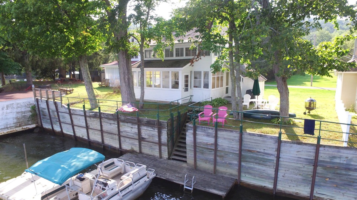 Maryland House | Bayview on Goodyear Lake. Close to Cooperstown Dream Park & All Star Village.