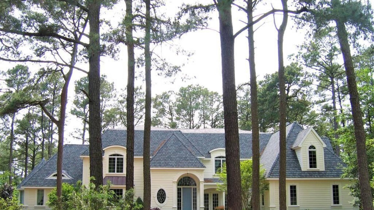 Bay Ridge House | Bayview Point-200' of PRIVATE beach with this estate. FOR SALE.