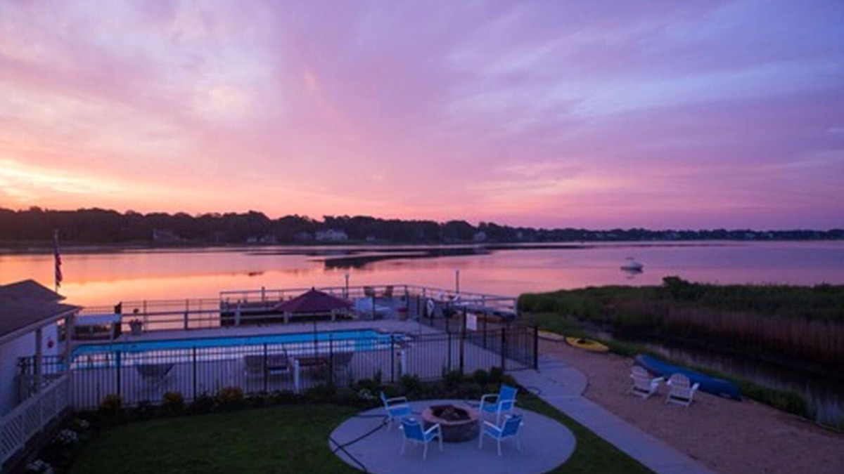 Hampton Bays Hotel | Bayview Resort