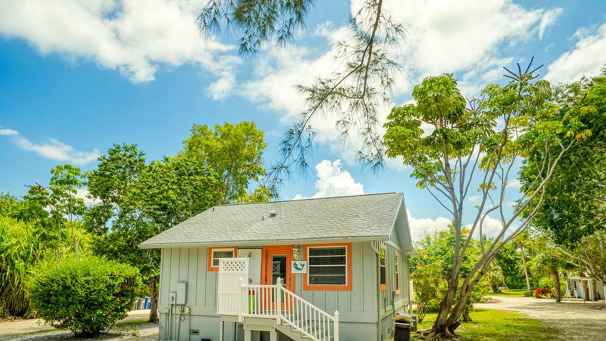Captiva Cabin | Baywatch Cabin