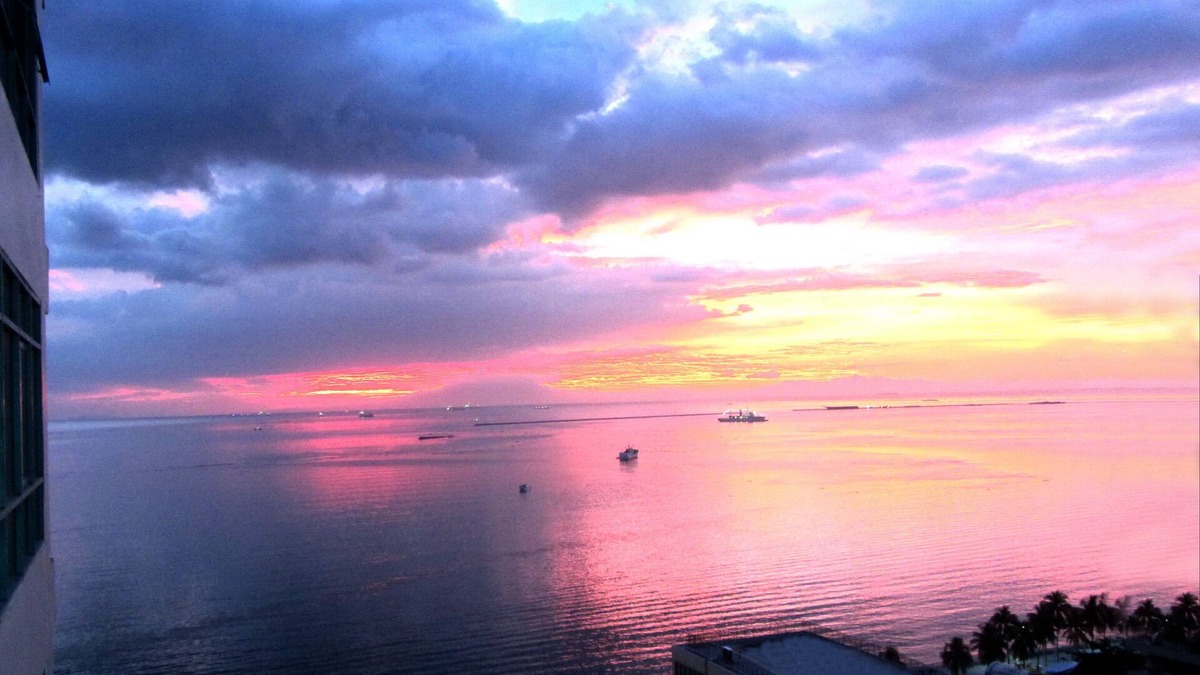 Ermita Night District Apartment | Baywatch Tower - Malate - Studio 37 m2 - Excellent view over Manila Bay