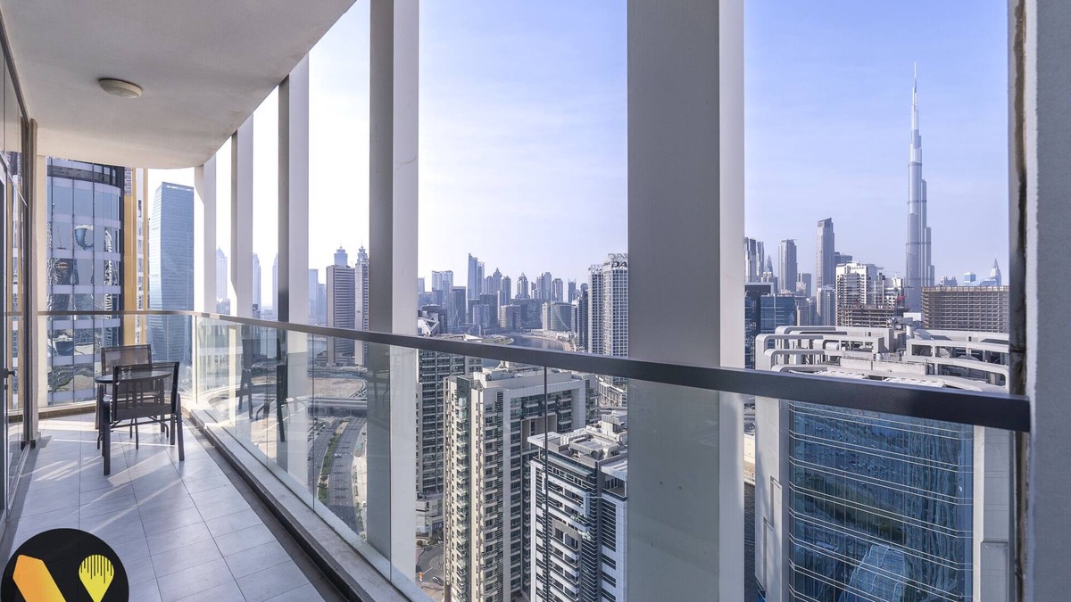 Business Bay Apartment | Bayz Burj Khalifa Views near Dubai Mall