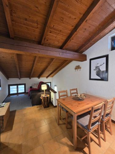 Laveno Apartment | bb26 apartment mountain Lozio