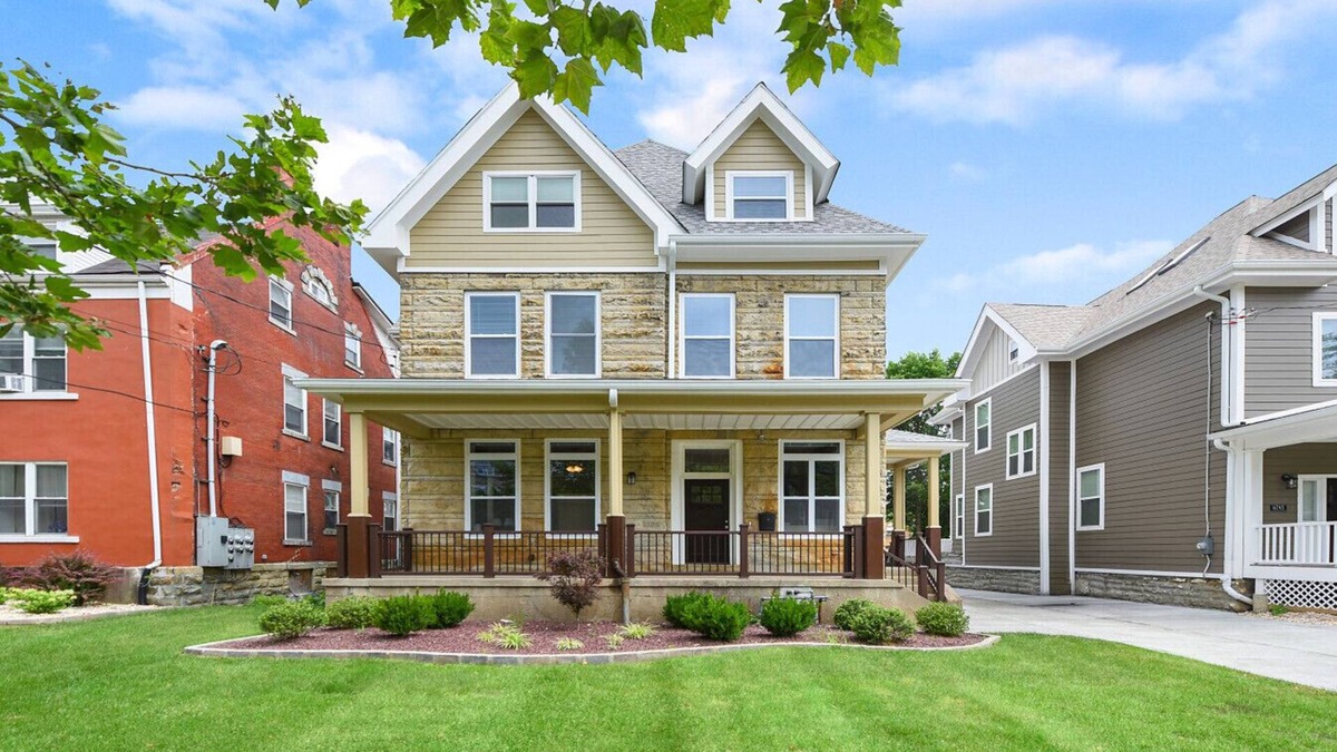 Point Breeze North Apartment | BBQ+Netflix+9Bedrooms+Free Parking Near Bakery Sq.