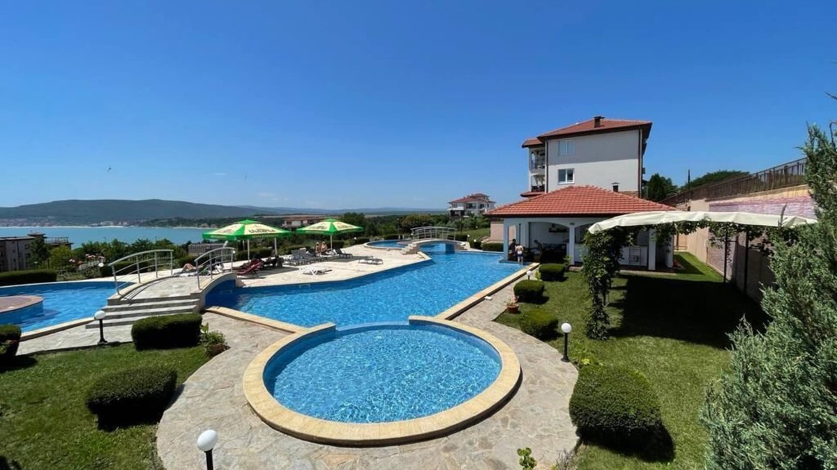 Byala Apartment | BBS52: Apartment, Byala Black Sea Resort: seaview, 2 Bedr., balcon,pool,airc.w/c