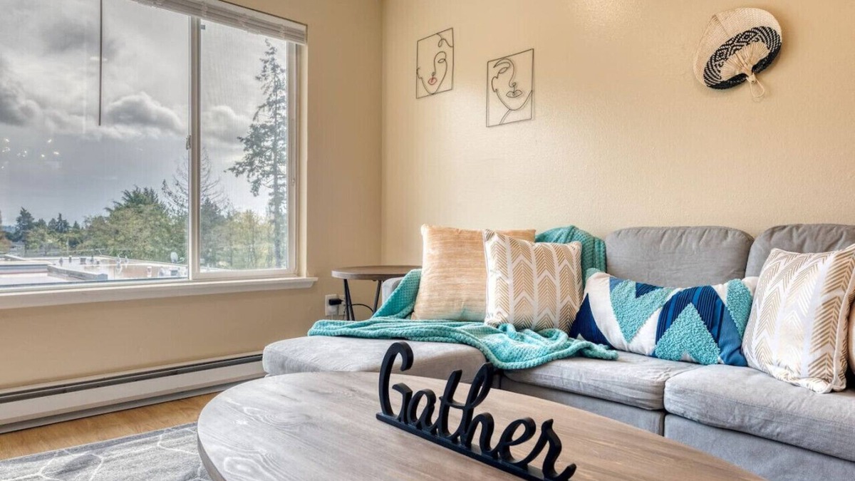 Highline Apartment | BD37 2b1b Apt Unit 4 @S Seattle close to airport