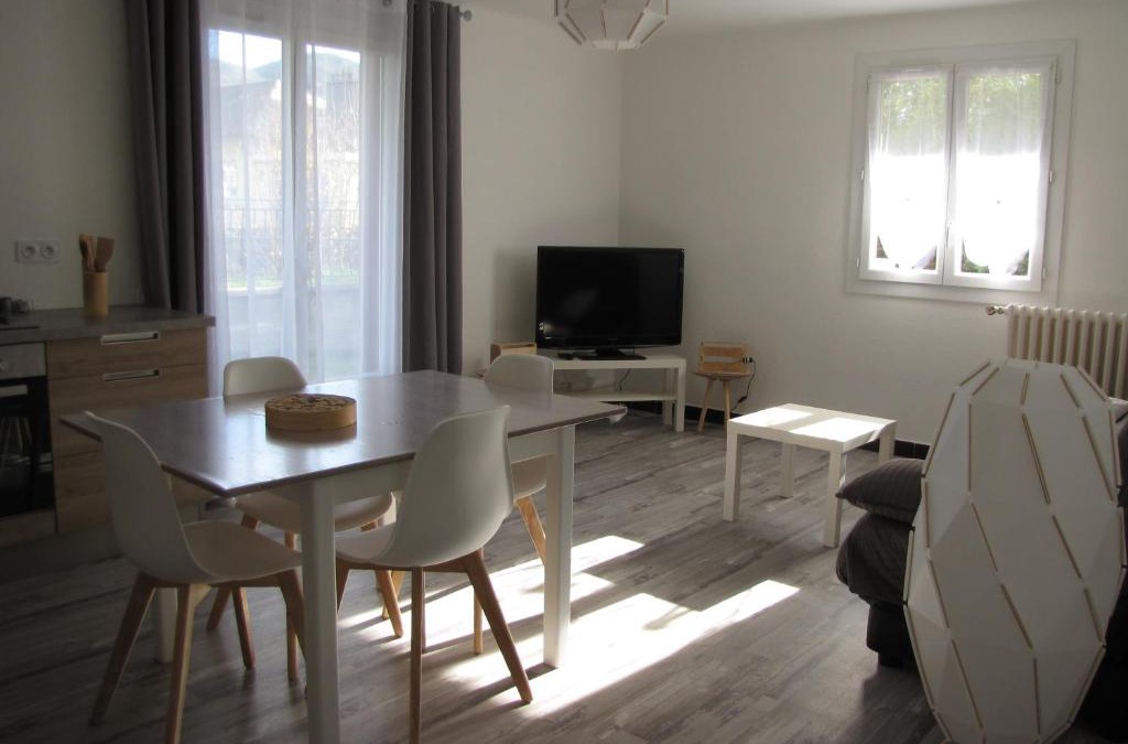 Bagneres-de-Bigorre Apartment | BdB nid douillet au rdc rando ressourçante