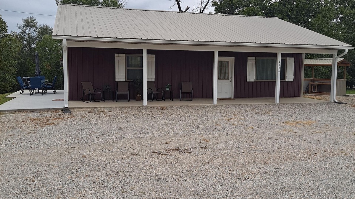 Mountain Home House | Be on the waters of Lake Norfork or the White river in 8 minutes