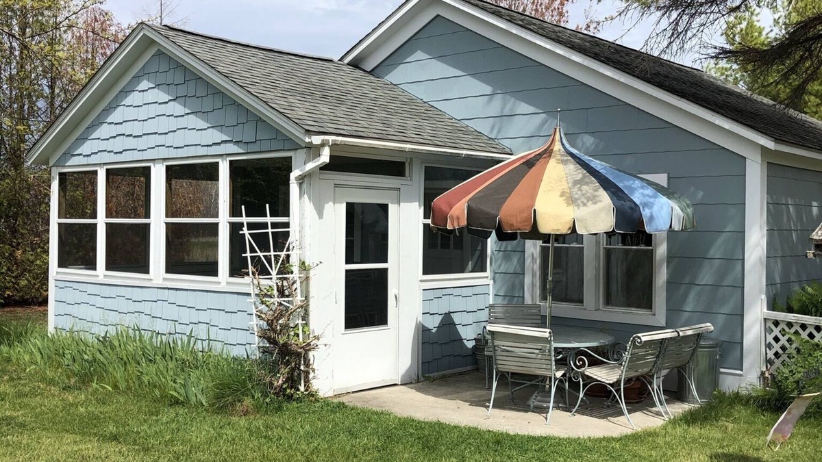 Onekama Cottage | Be our Guests at our Guest House