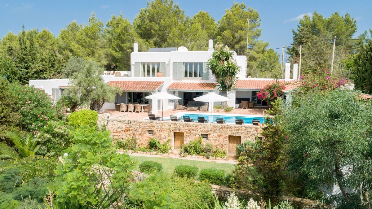 Santa Eulalia del Rio Villa | Beautifull villa central Ibiza, with stunning views to the old town of Ibiza