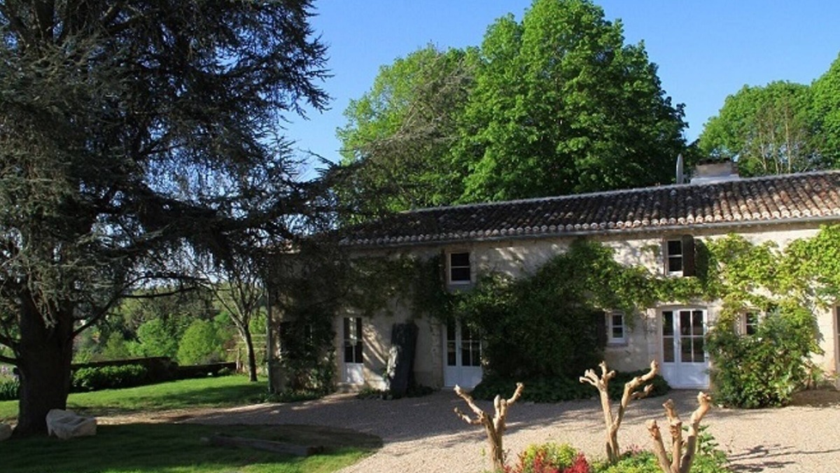 Port-Sainte-Foy-et-Ponchapt House | Beautiful Gite with Private Pool and Air-conditioned Bedrooms