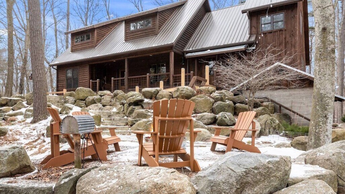 Oostburg Cabin | Beach Access near Kohler-Andrae