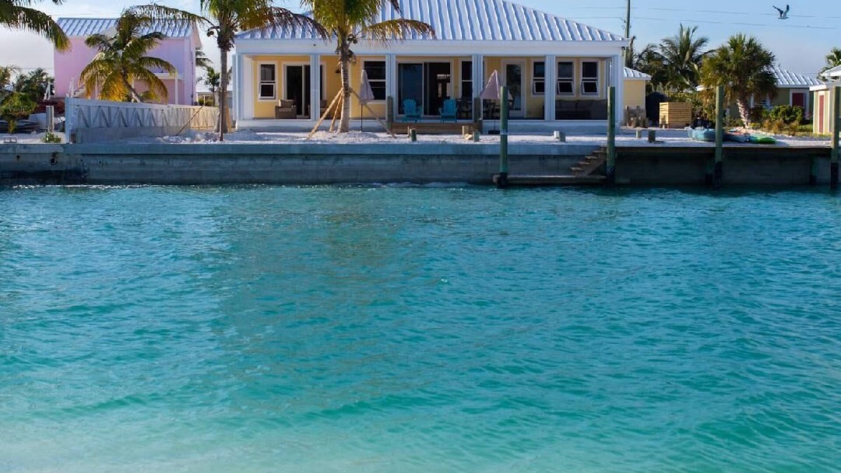 Treasure Cay House | Beach and Boaters Dream – New Build - 3bed/3 ½ bath Home w/Dock "Dragonfly"