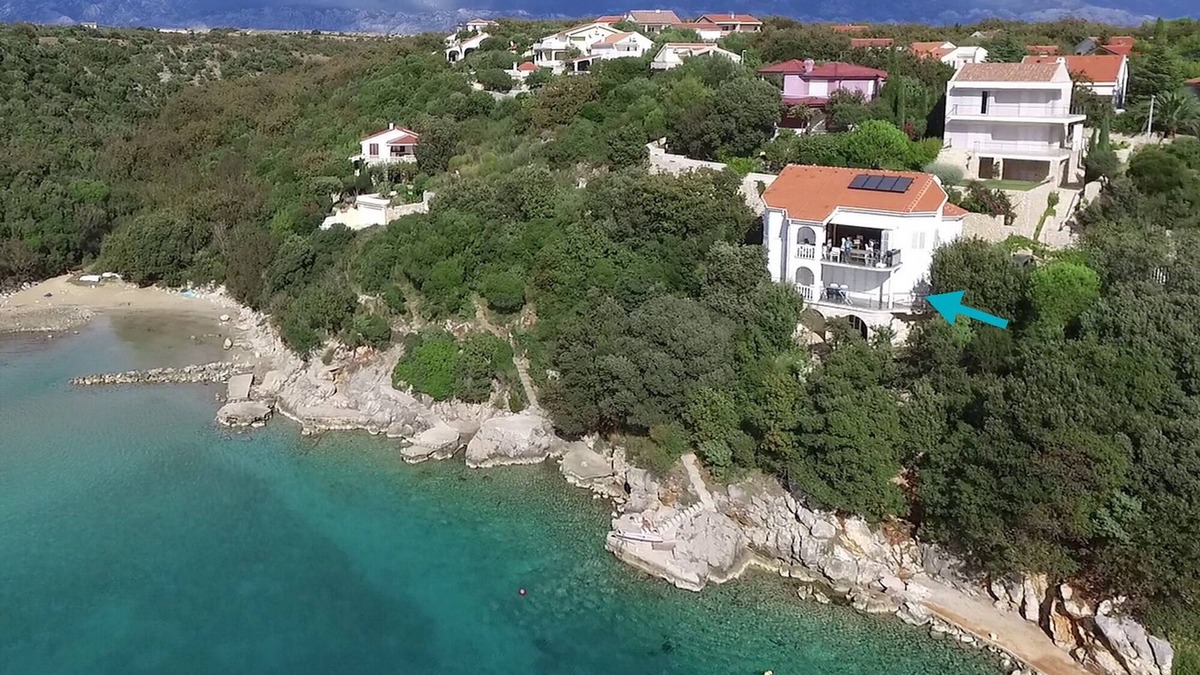 Potocnica Apartment | Beach Apartment 1: private bathing area, sandy beach, WiFi, ideal for families