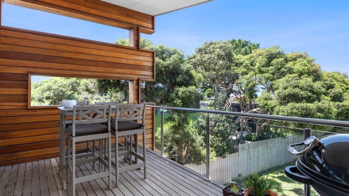 Aireys Inlet Apartment | Beach Baby - fun in the sun!