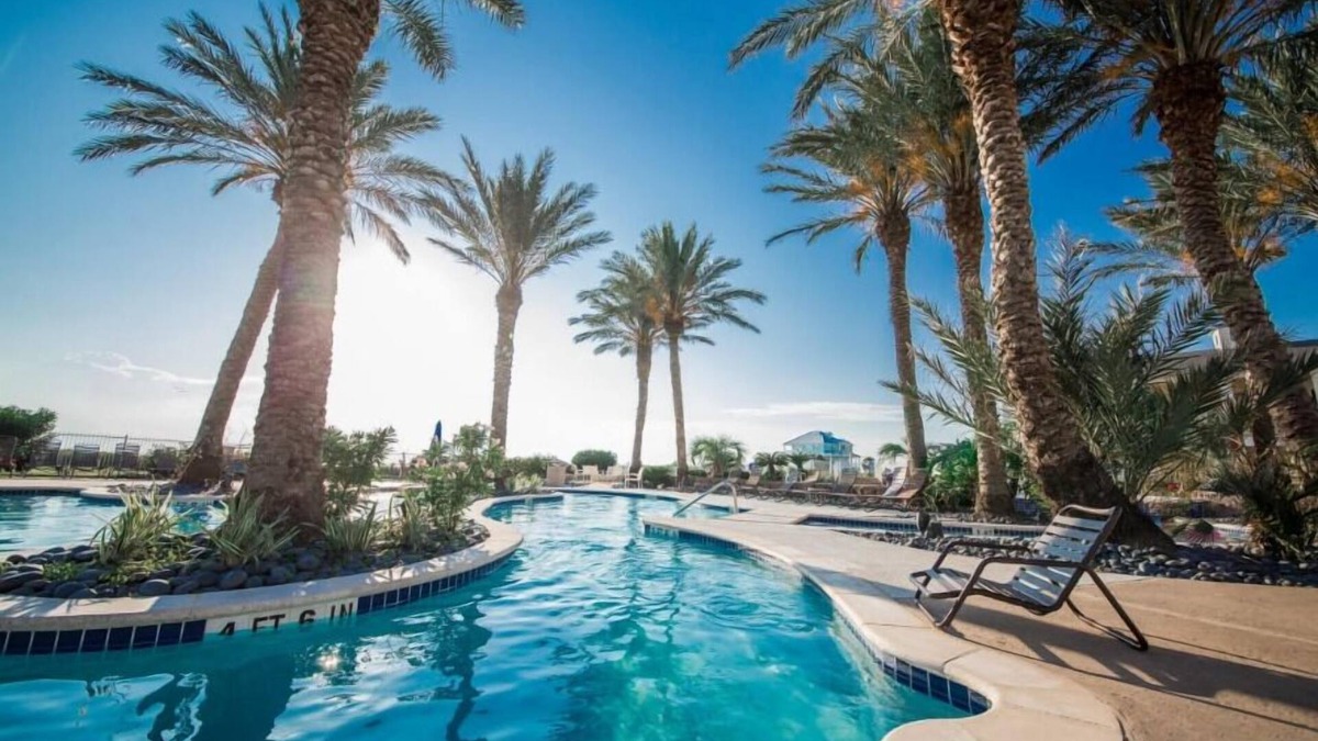 Red Fish Cove Resort | Beach Bayby! Townhouse in Popular Pointe West. Resort Pools, Lazy River!