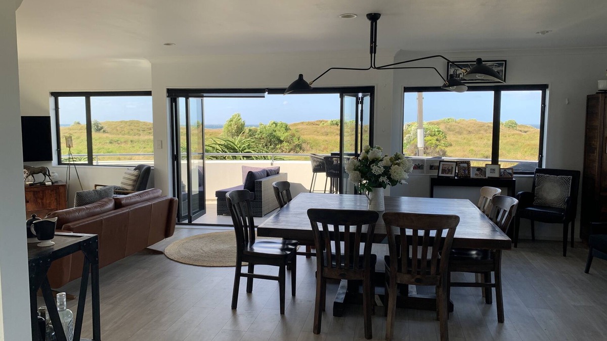 Papamoa Beach House | Beach bliss across the road from beach