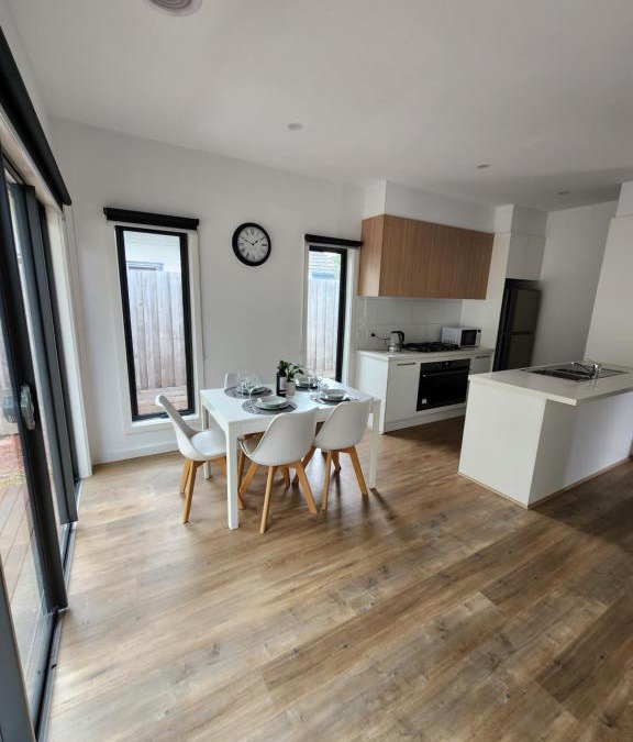 Capel Sound House | Beach Bliss - Queen Bedroom Shared Space