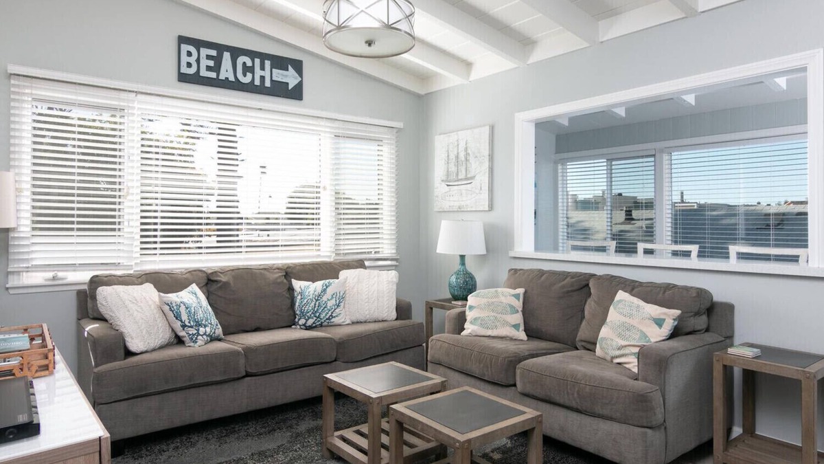 Pierpont Bay House | Beach-block Charming Upstairs Duplex