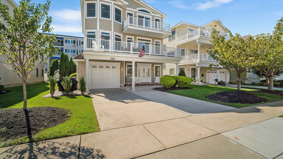 Southend House | Beach Block, Open Floor plan for entertainment, elevator & ocean views