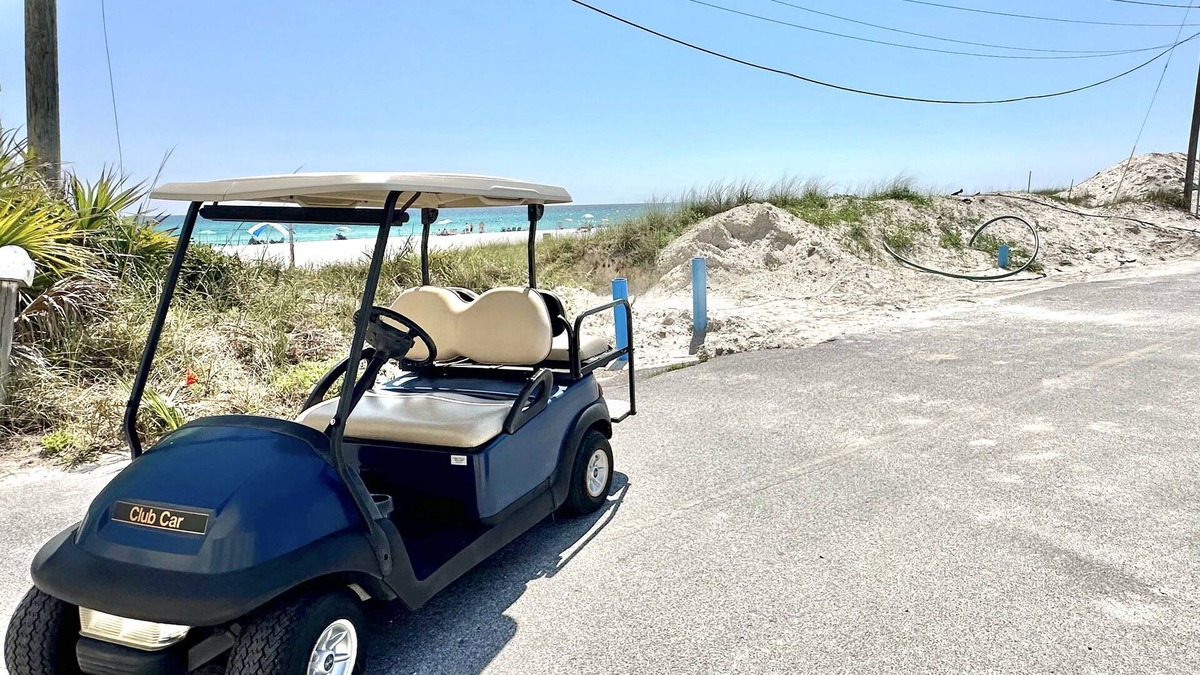 Silver Sands House | Beach Bum Club: Golf Cart Included for Ultimate Coastal Bliss