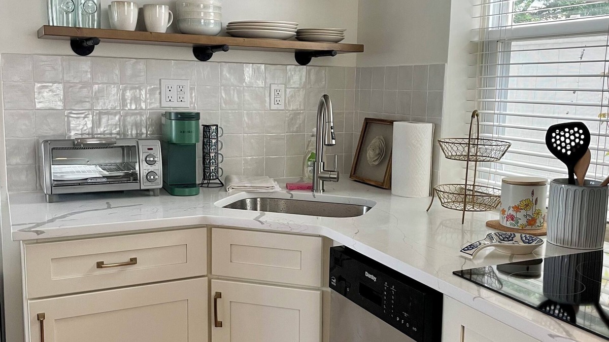 Asbury Park Apartment | Beach Bungalow in Asbury Park, NJ, centrally located 5 blocks from beach