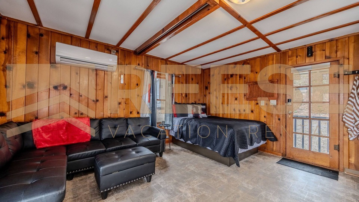 Lake Ozark Cabin | Beach Cabin #5, Private/Shared Beach - Cabin #5